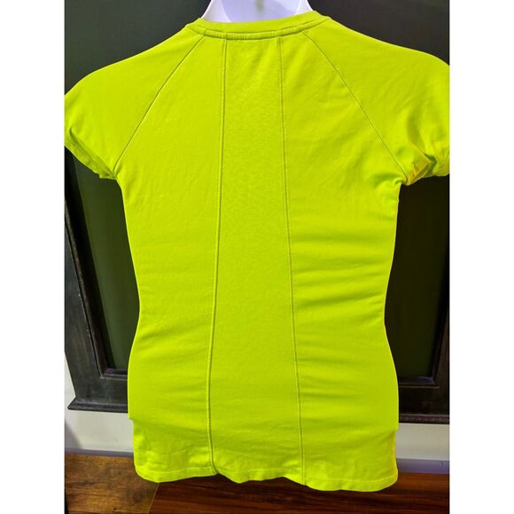 Under Armour cheetah top size small - Picture 9 of 12